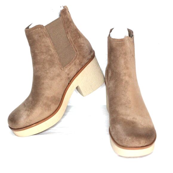 Pierre Dumas Clue-7 Faux Suede Ankle Boots Size 10M NIB - Picture 1 of 6
